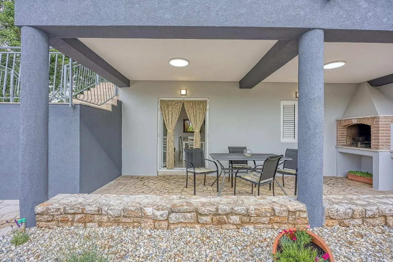 Marija Stinjan Apartment 0*,  Croatia
