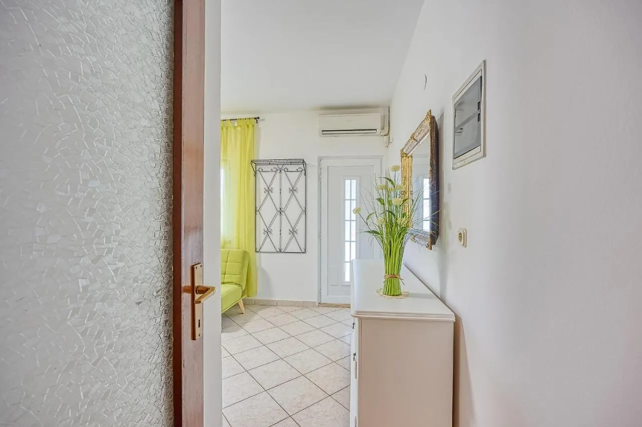Marija Stinjan Apartment Croatia